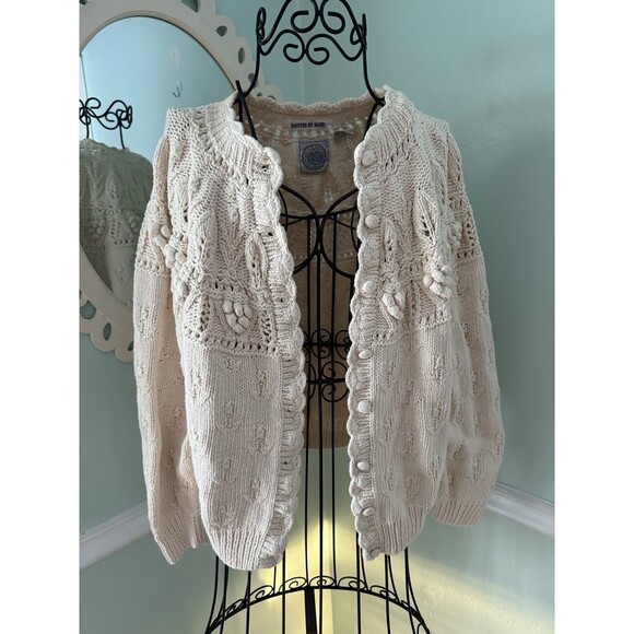 Vintage Cape Isle Knitters Cardigan Sweater Size M Ivory Button Front Lng/Slv - Picture 1 of 8